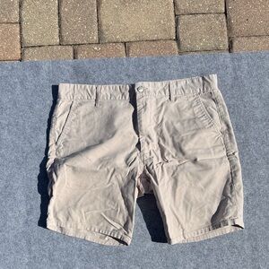 Joe's Jeans Men's Tan Flat Front Shorts